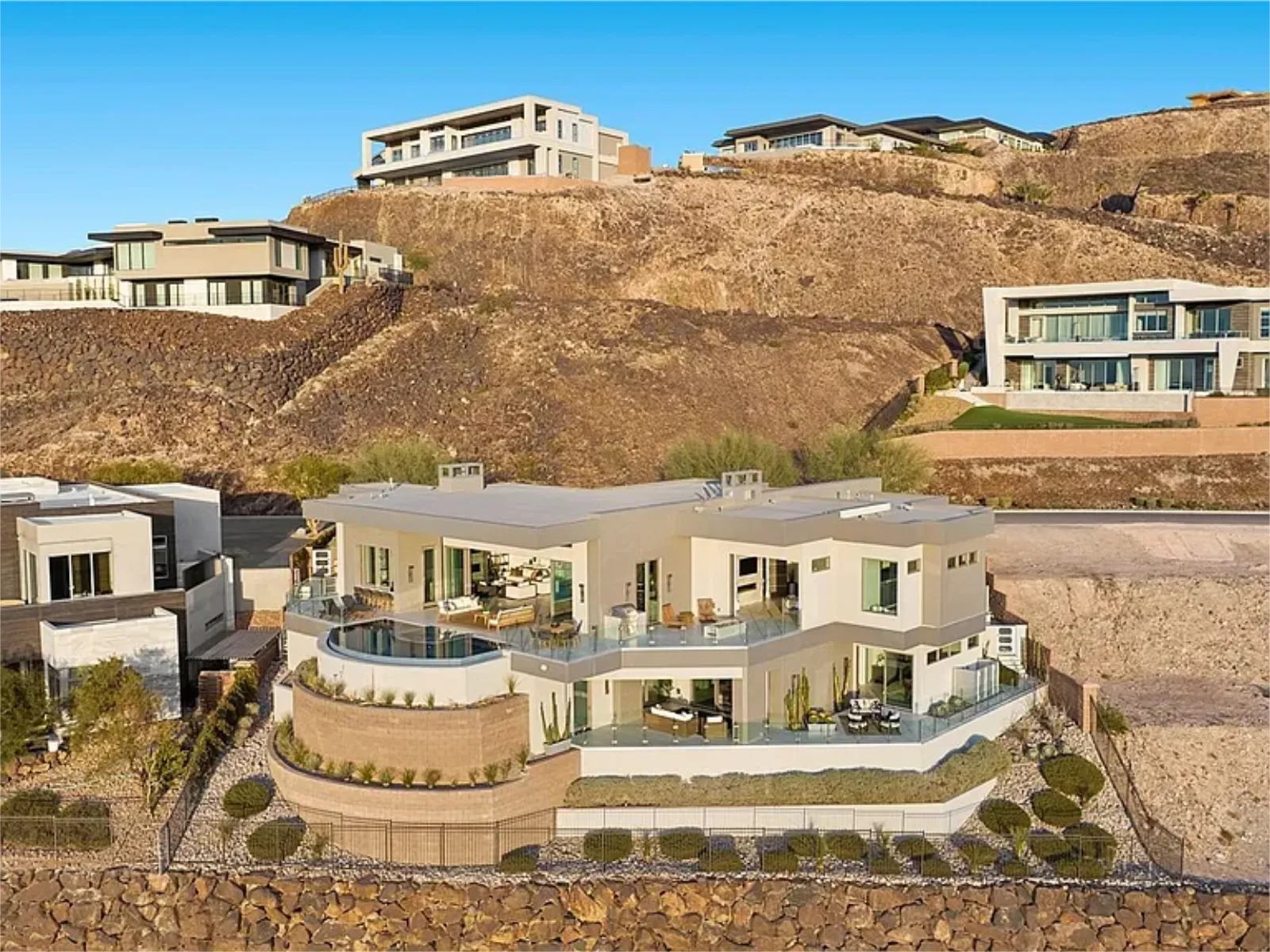 Nova-Estate_newbuild_centennialhills-1